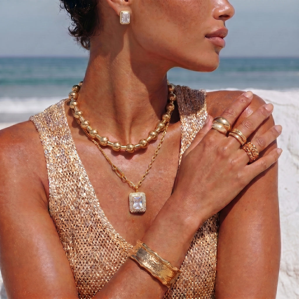 Emerald Cut Halo Set by Valtrexa