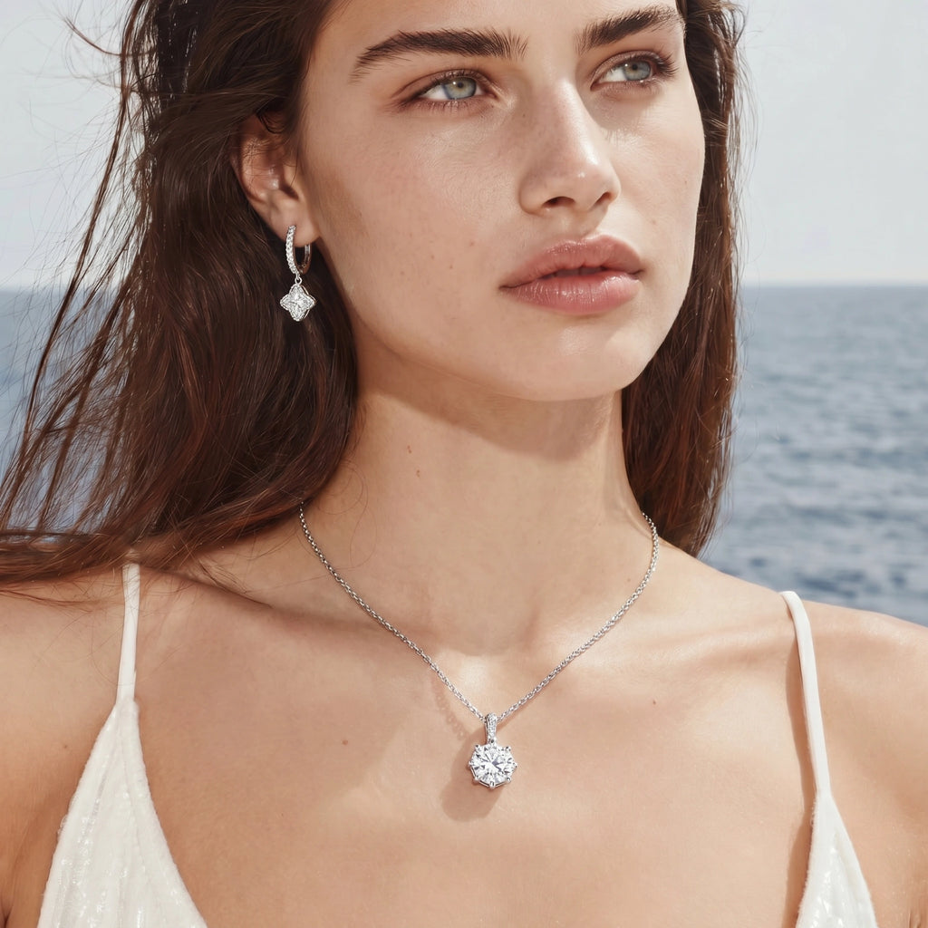 Crystal Clarity Pendant by Valtrexa