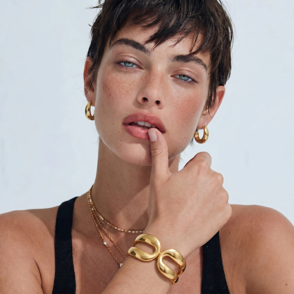 Infinite Bold Cuff by Valtrexa